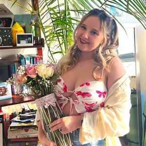 Meet your Posher, Megan